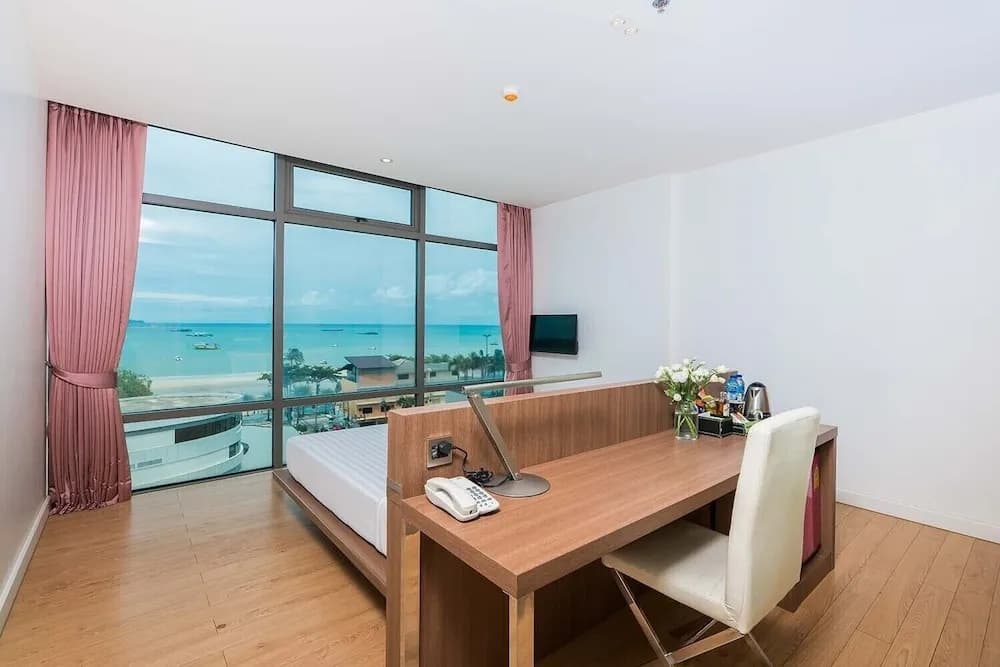 Superior room with sea view