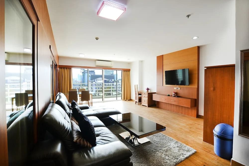 Family Apartment with balcony