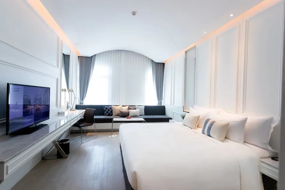 Deluxe Double room full double bed