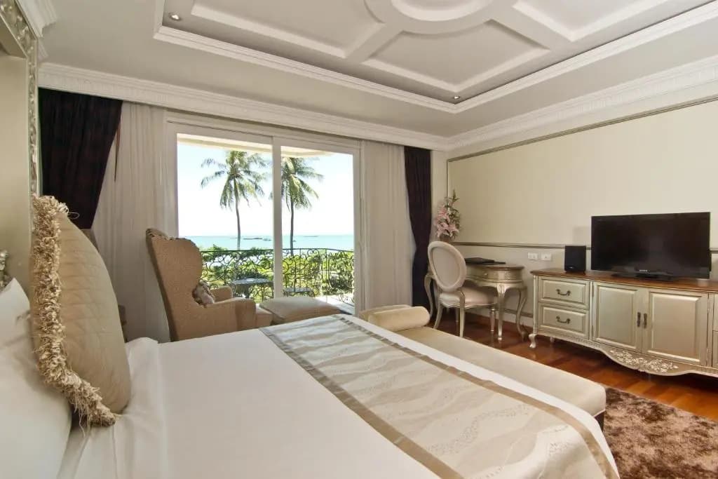 Deluxe with Jacuzzi Double room Beach Front full double bed
