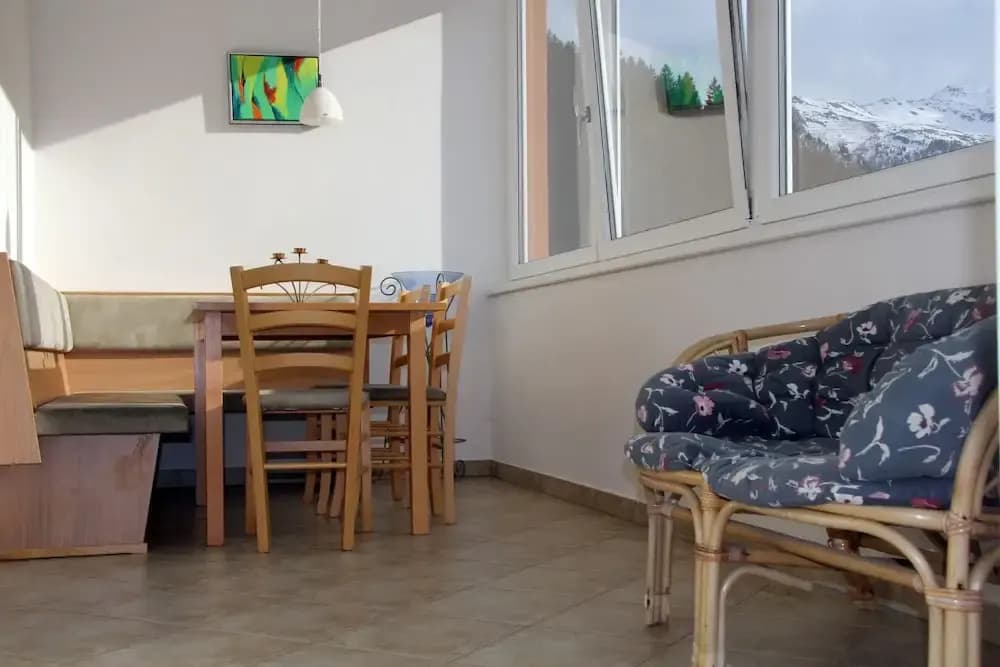 2 Bedrooms Apartment with balcony and with city view