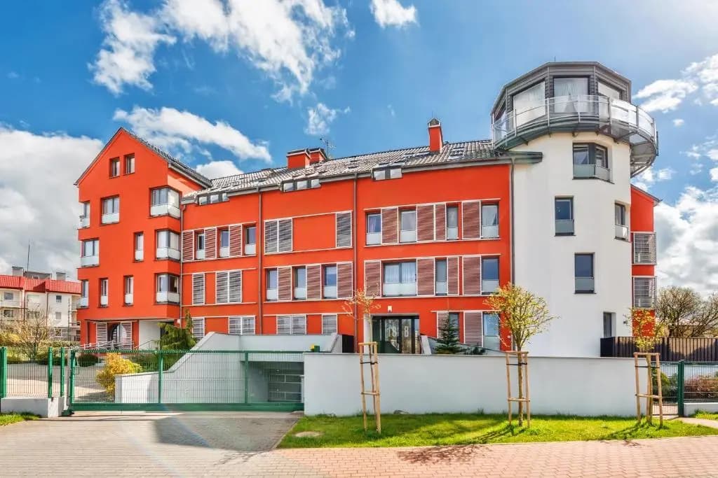 2 Bedrooms Apartment