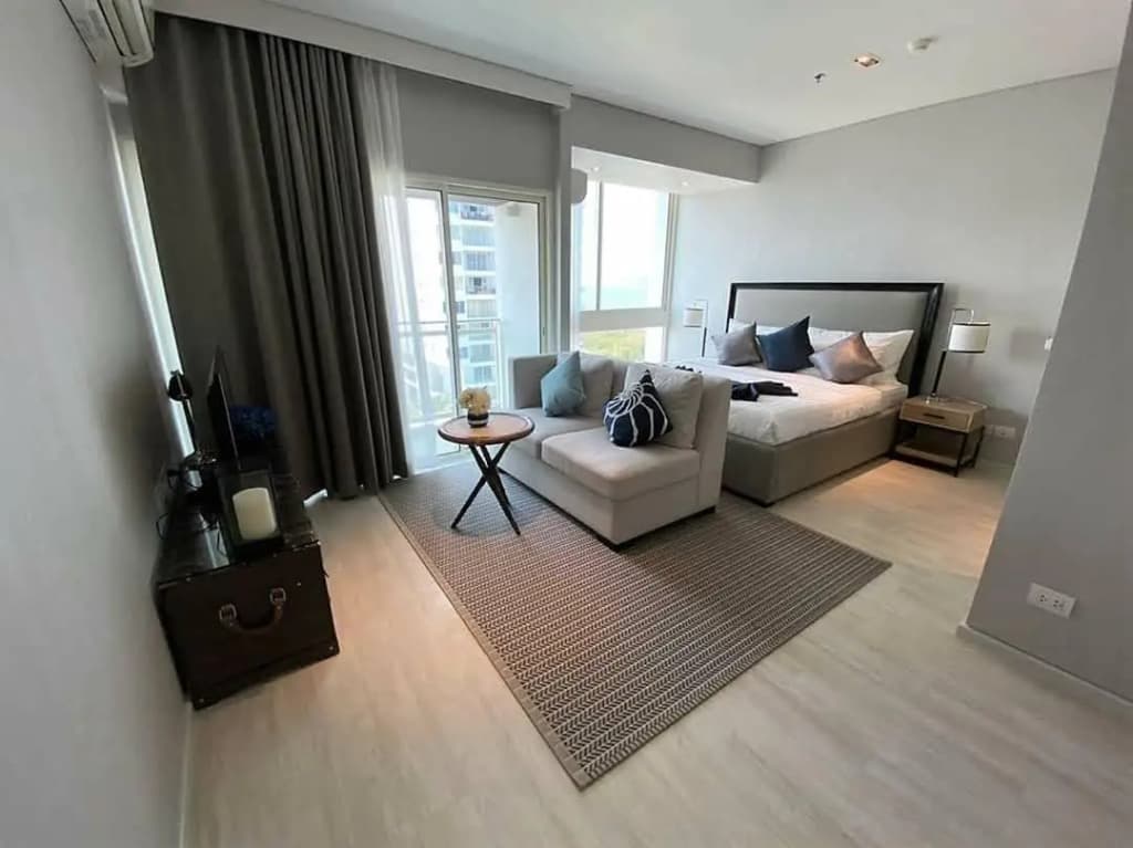 Premier room