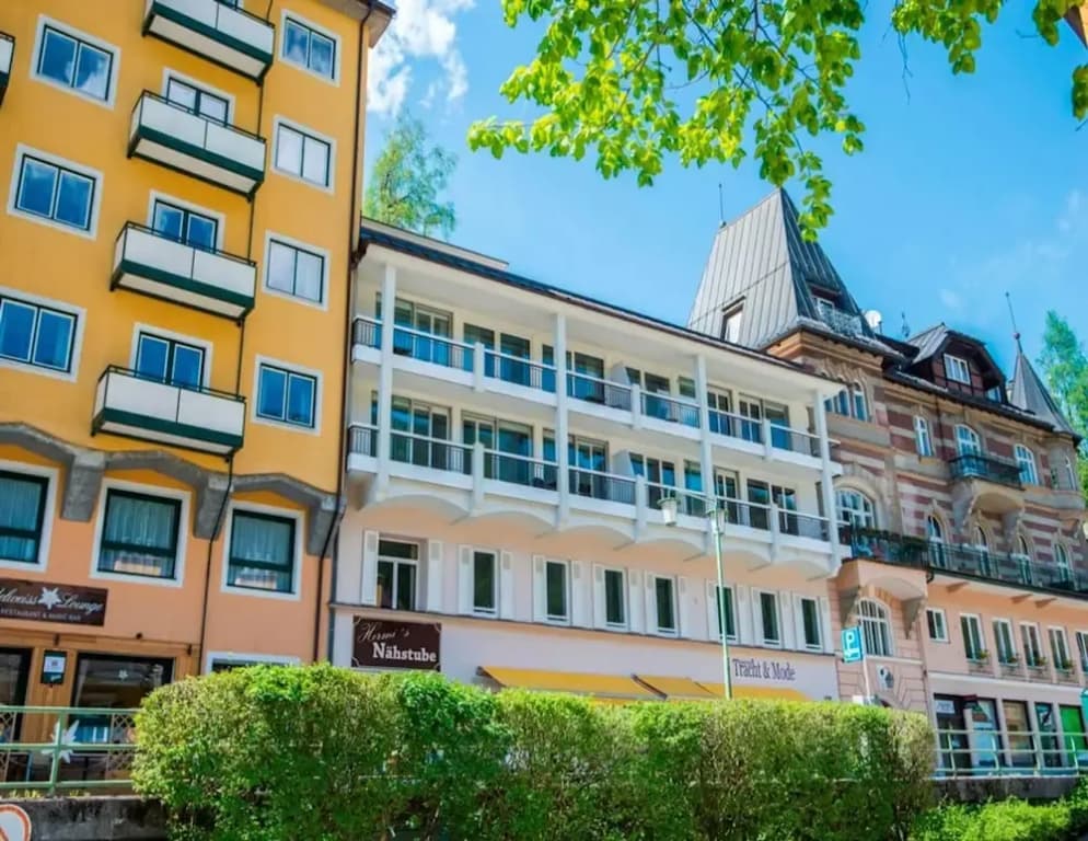 Hotel photo 1