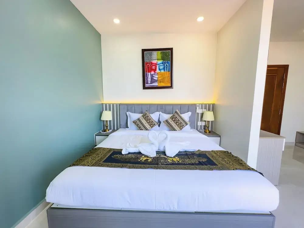 Superior Double room with balcony and with city view full double bed