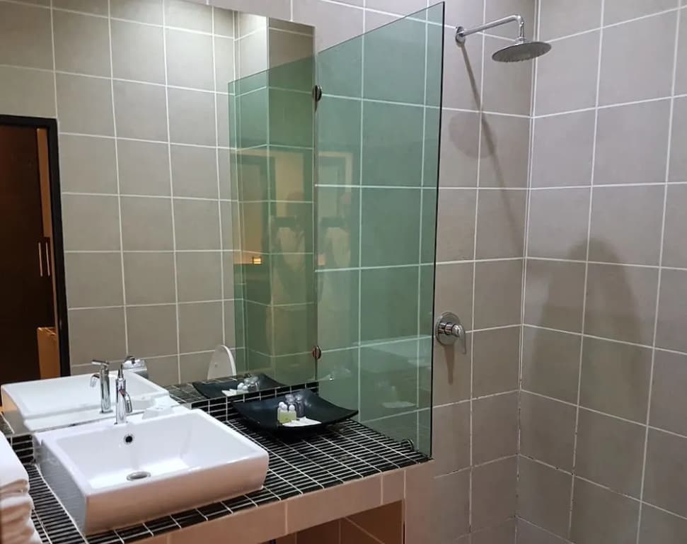 1 Bedroom Luxury Double room with balcony full double bed