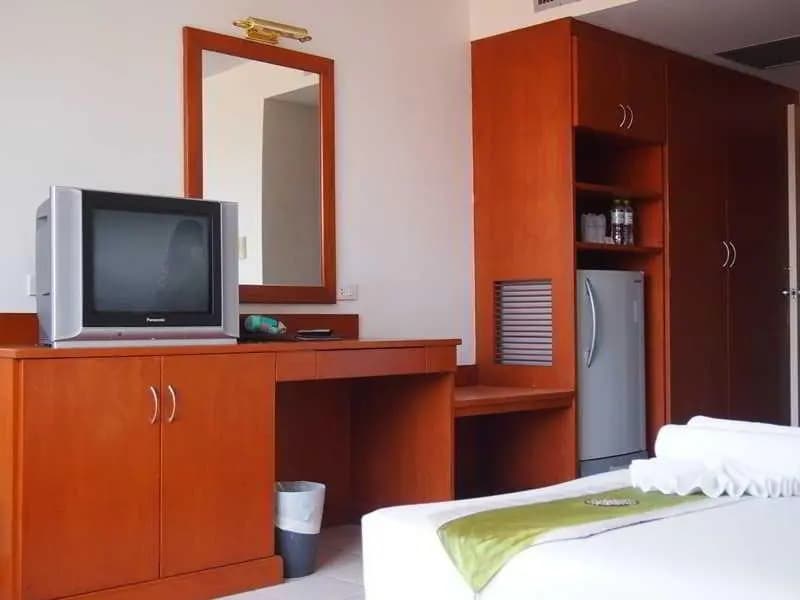 Superior Double room with pool view full double bed