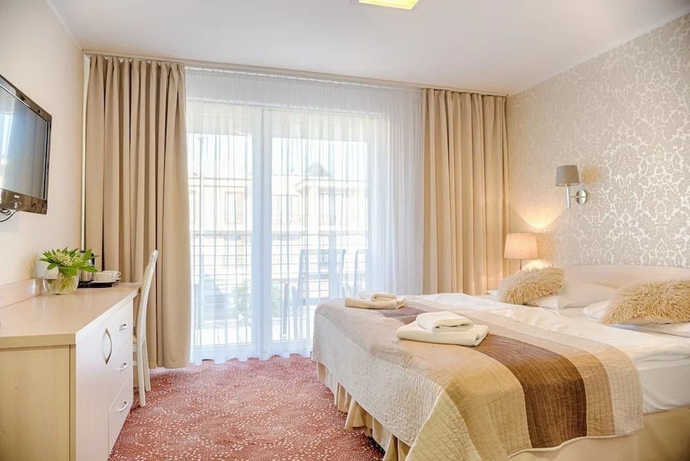 Standard Double room with balcony full double bed