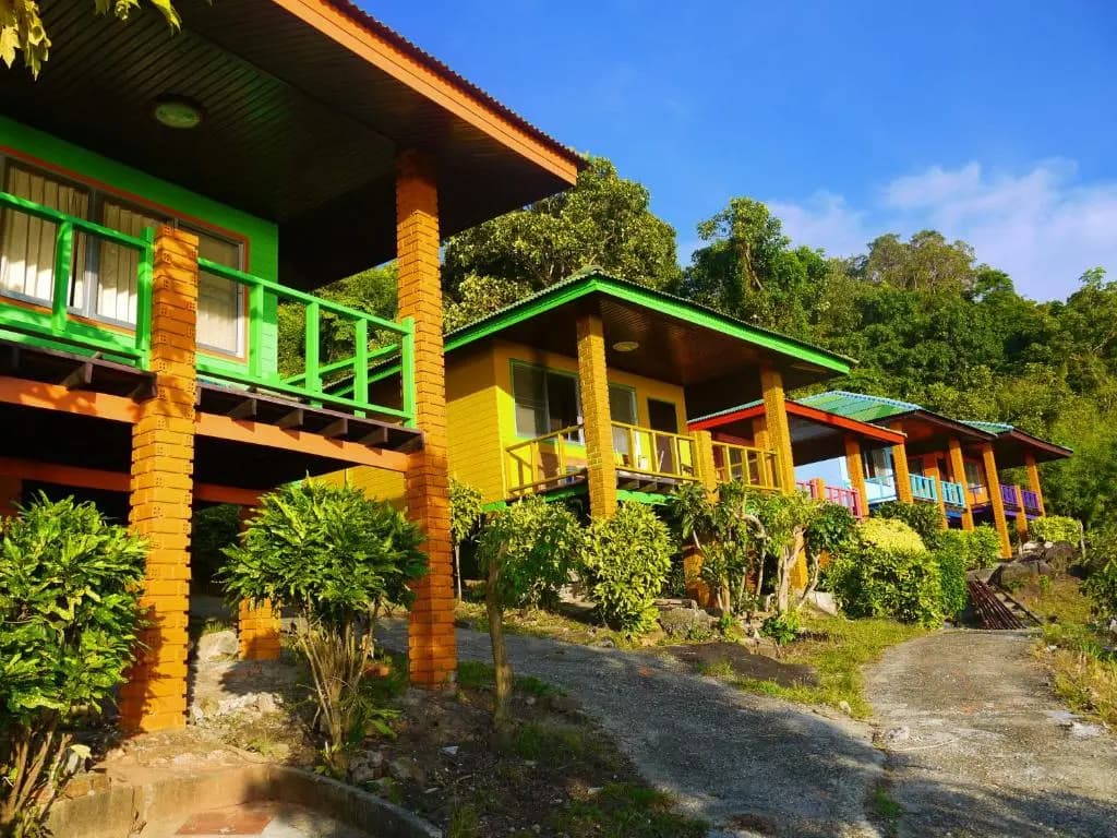 Deluxe Double room with balcony and with sea view full double bed