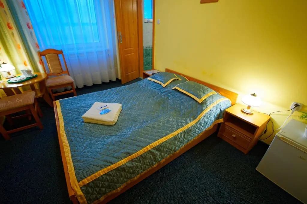 Economy room