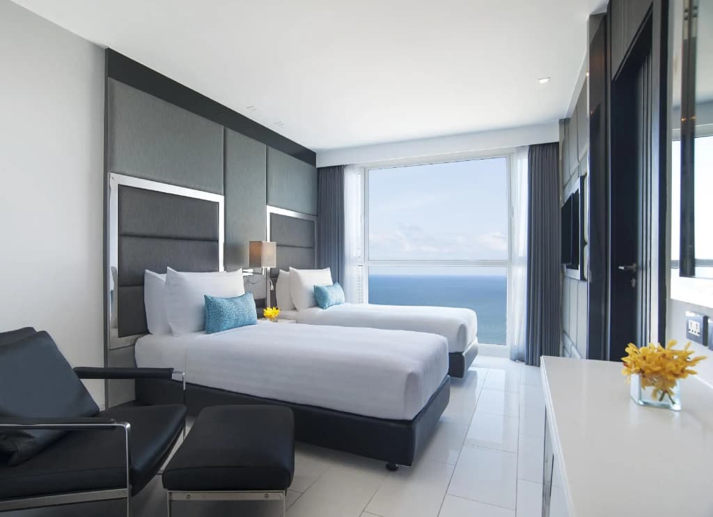 Superior Double room with ocean view twin beds