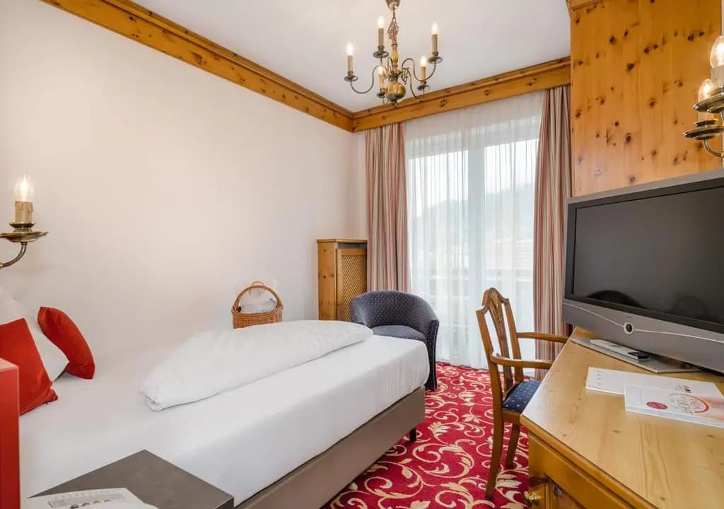 Economy room