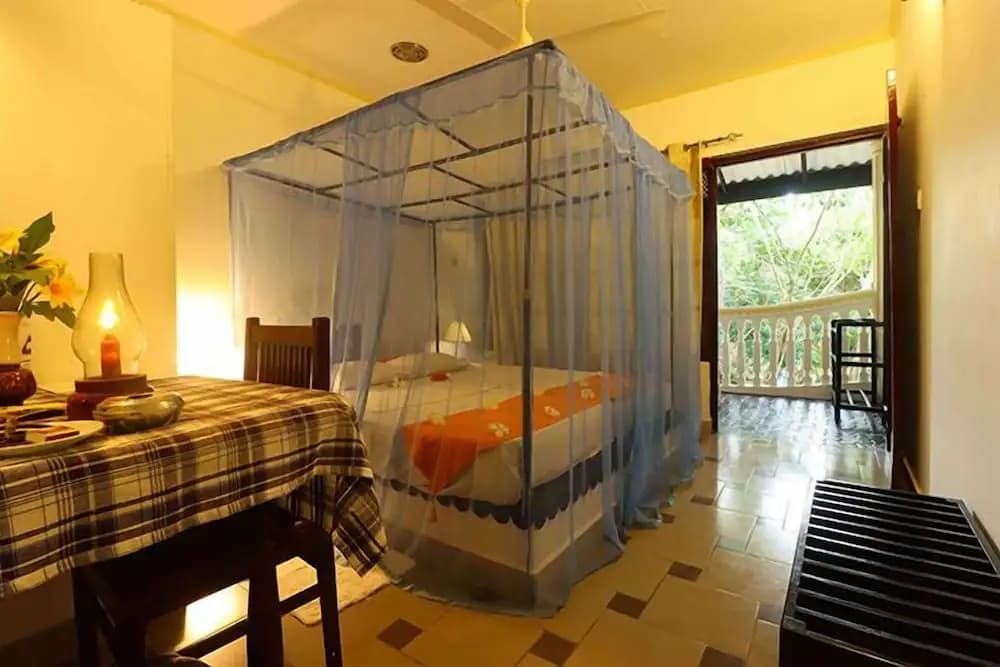 Economy room