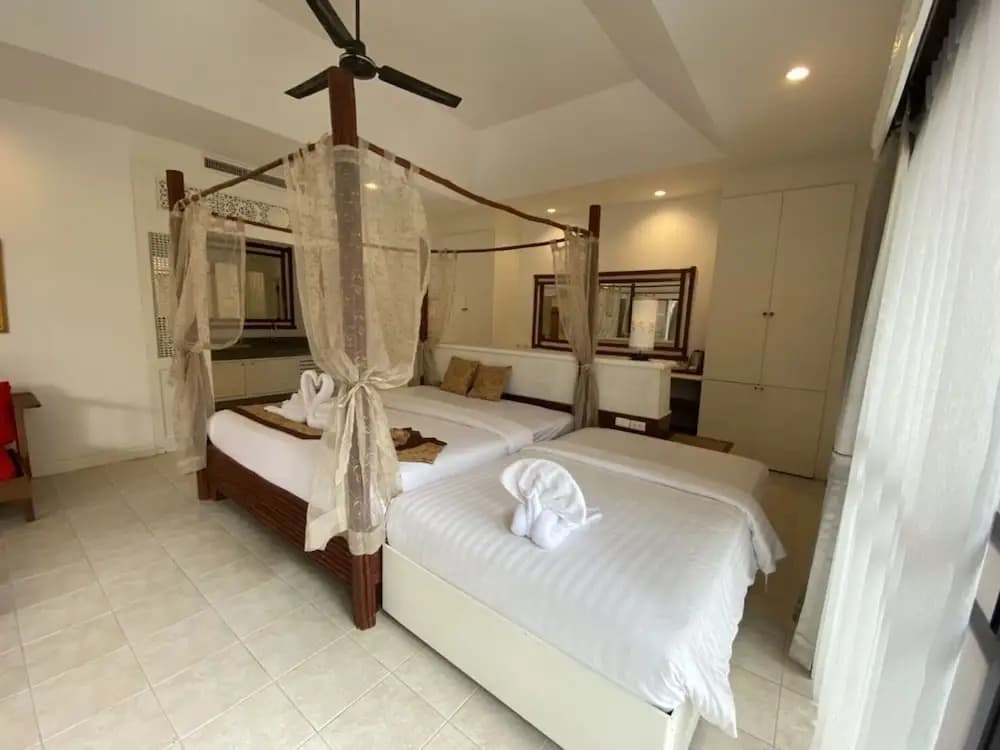 Triple Villa