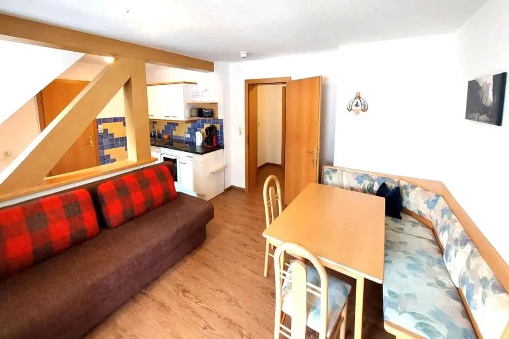 2 Bedrooms Apartment