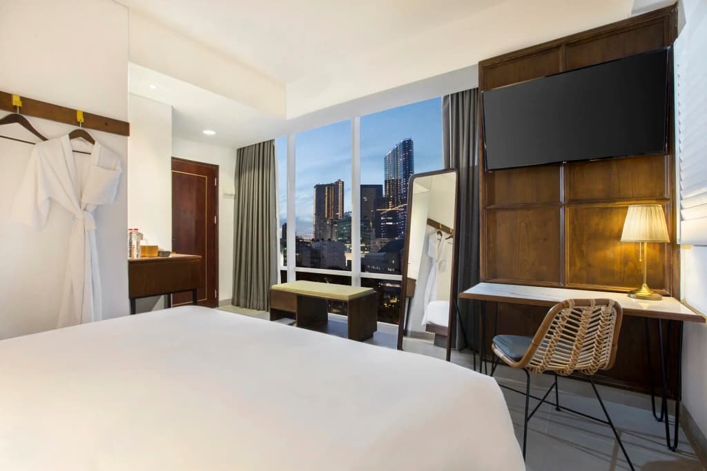 Standard room with park view