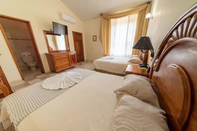 Hotel photo 2