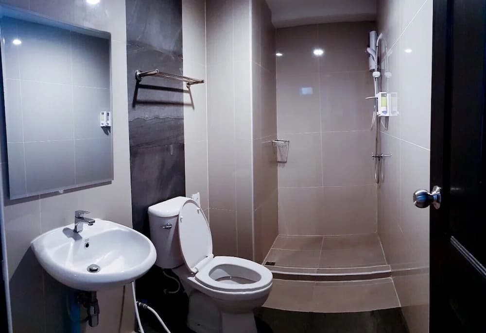 Deluxe Double room with balcony full double bed