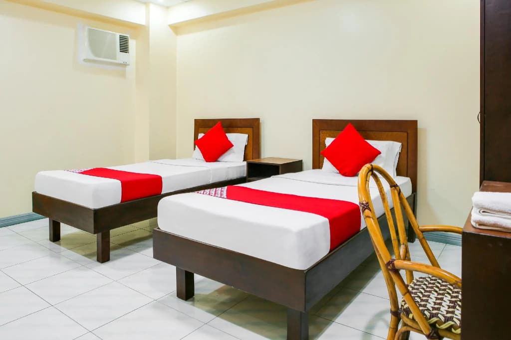 Deluxe Double room twin beds