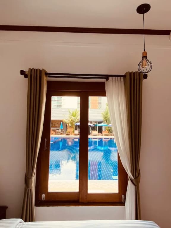 Superior Double room with pool view full double bed