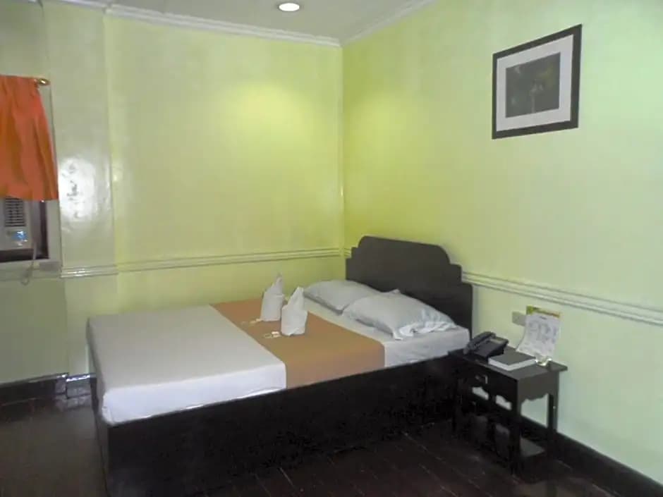 Deluxe Double room full double bed