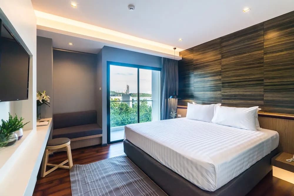 Deluxe room with balcony