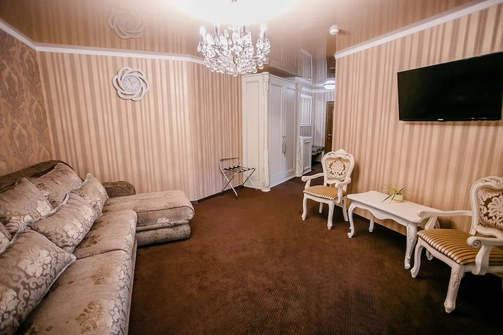 Luxury Suite