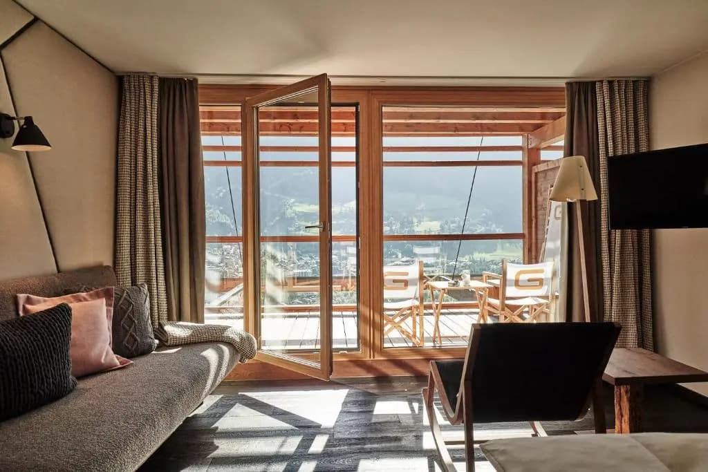 Superior Double room with balcony full double bed