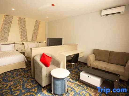 Executive Triple Suite
