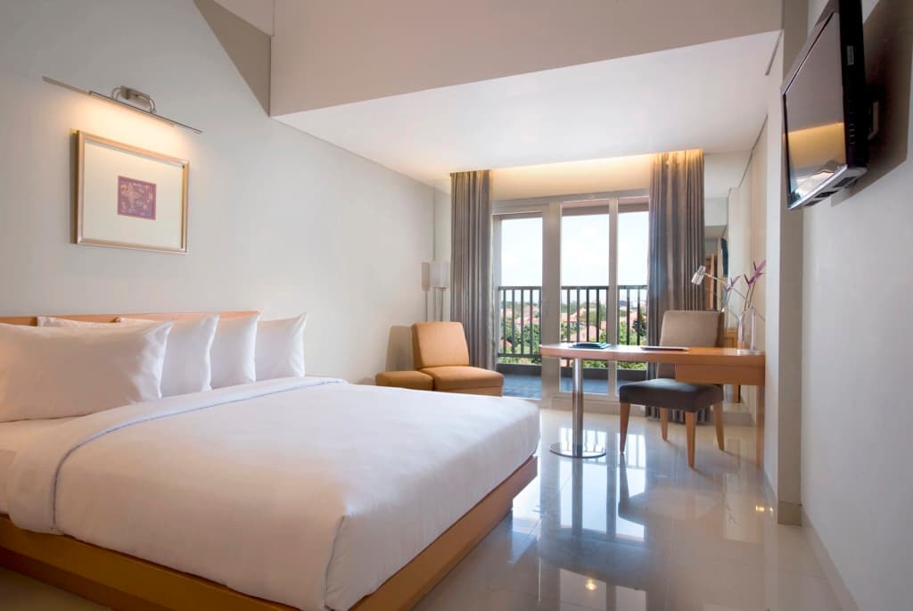 Executive Double room with balcony full double bed