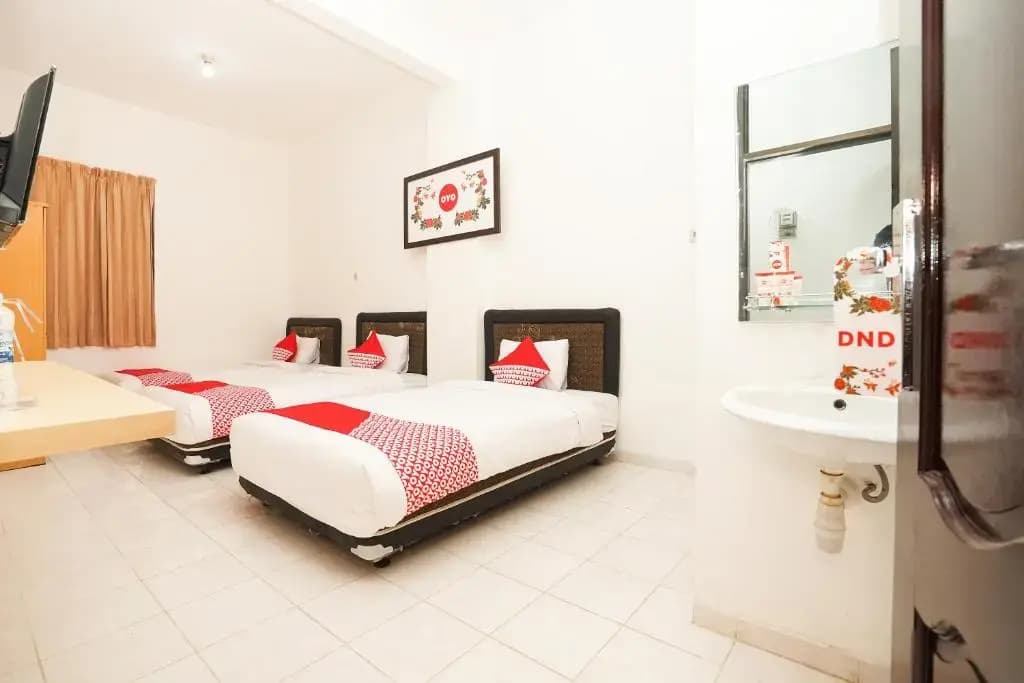 Standard Triple room