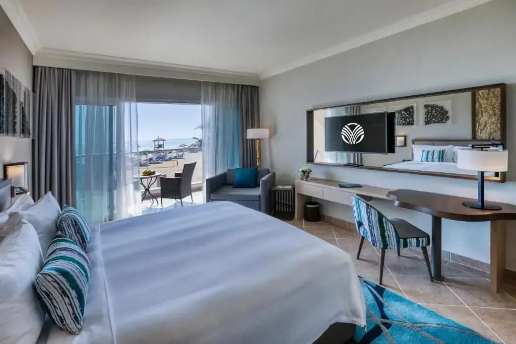 Double room with balcony and oceanfront full double bed
