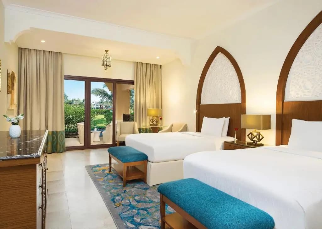 Deluxe Family room with garden view