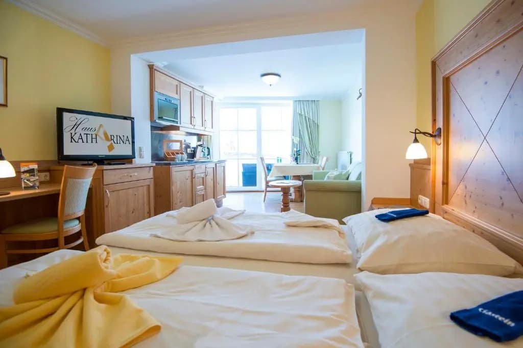 2 Bedrooms Apartment