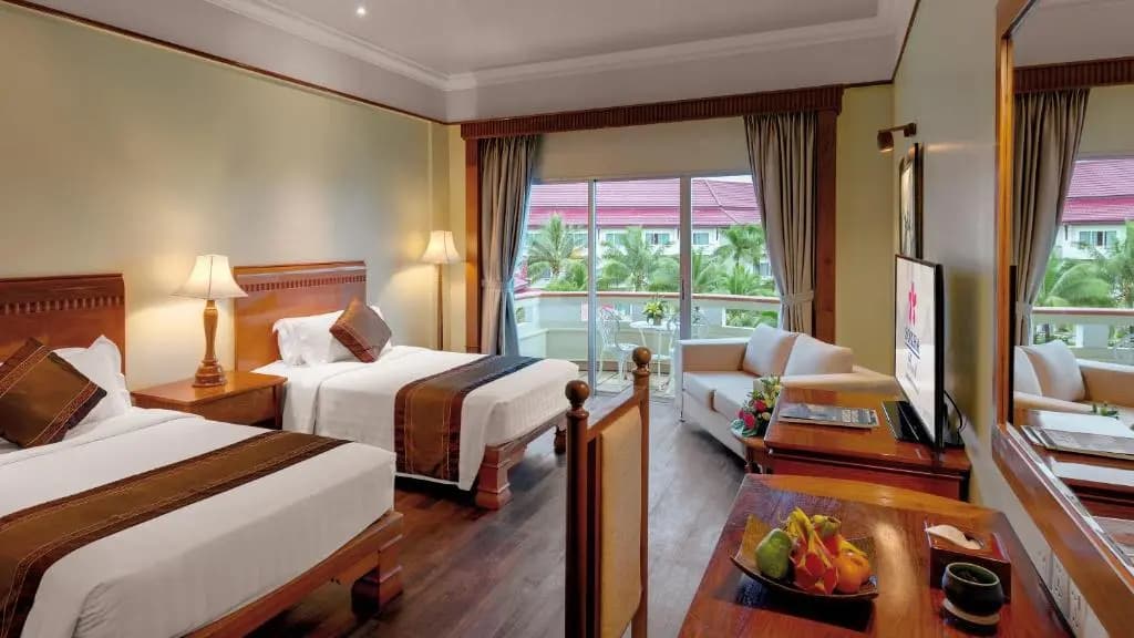 Deluxe Ocean Wing Double room twin beds