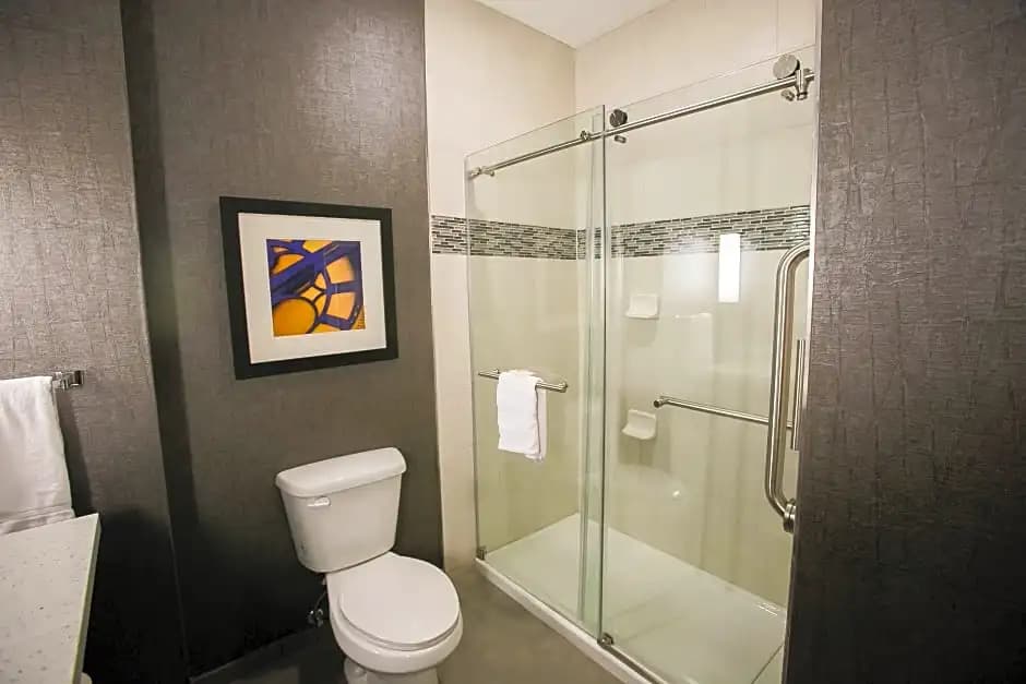 2 Bedrooms Quadruple Suite