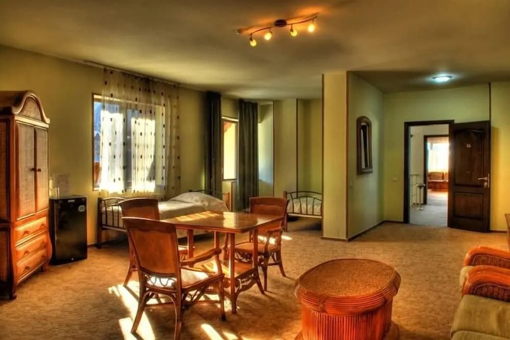 Hotel photo 10