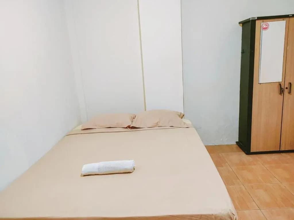 Economy room