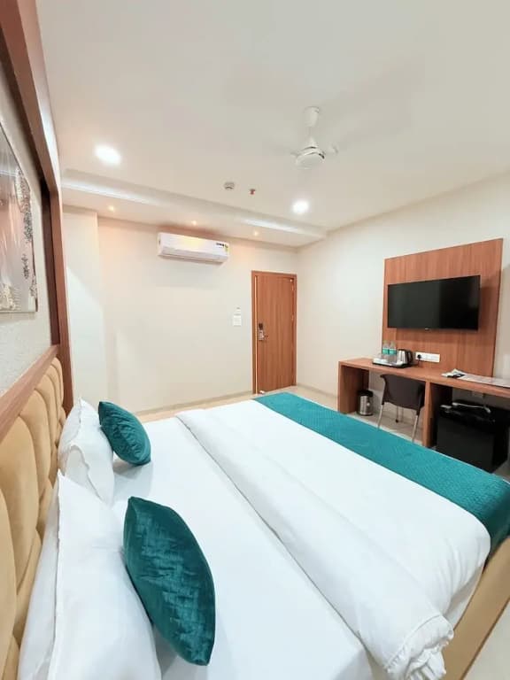 Deluxe Double room full double bed