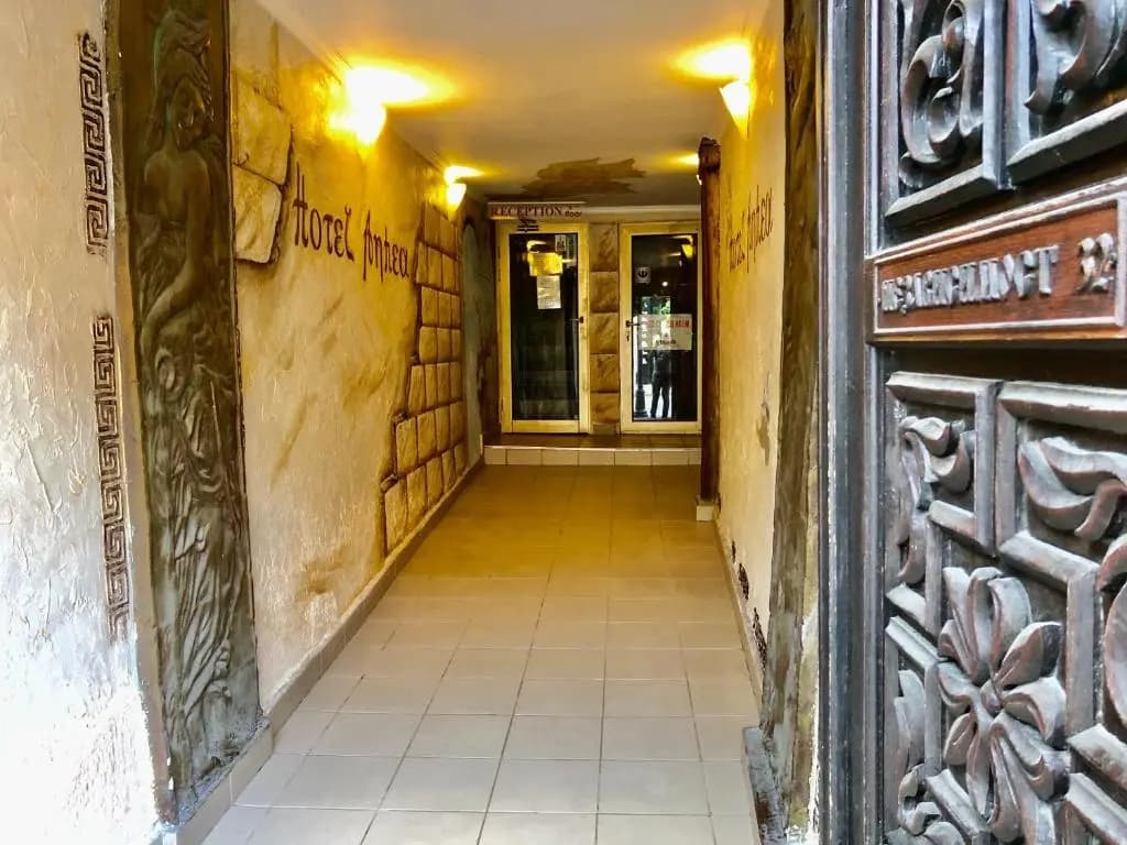Hotel photo 1