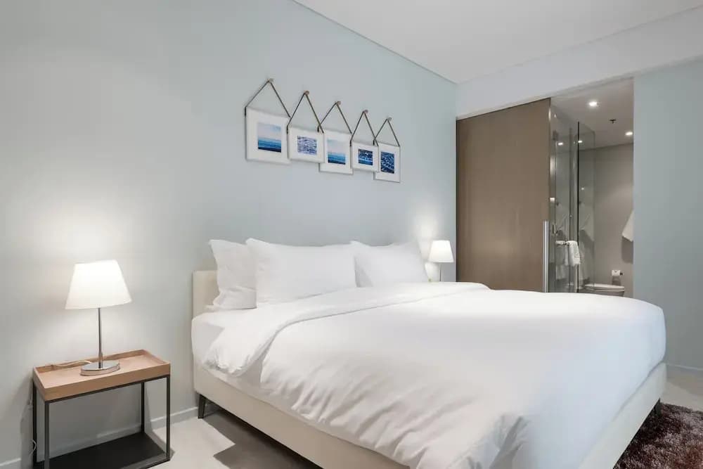 2 Bedrooms Standard Family room