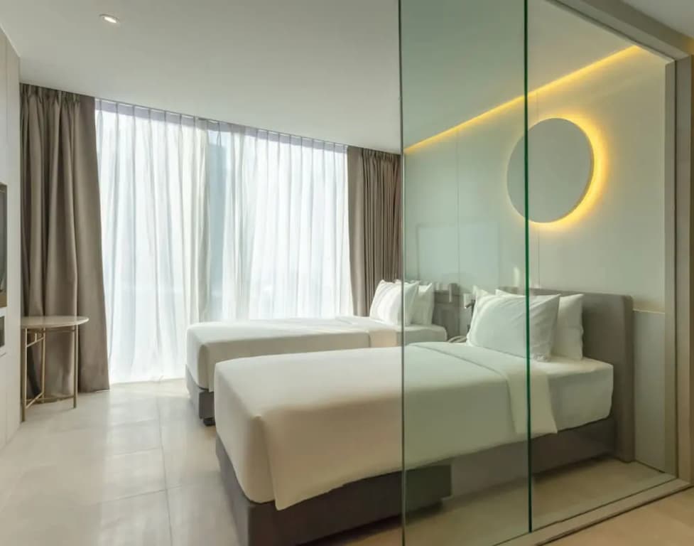 Aurora Deluxe Double room twin beds