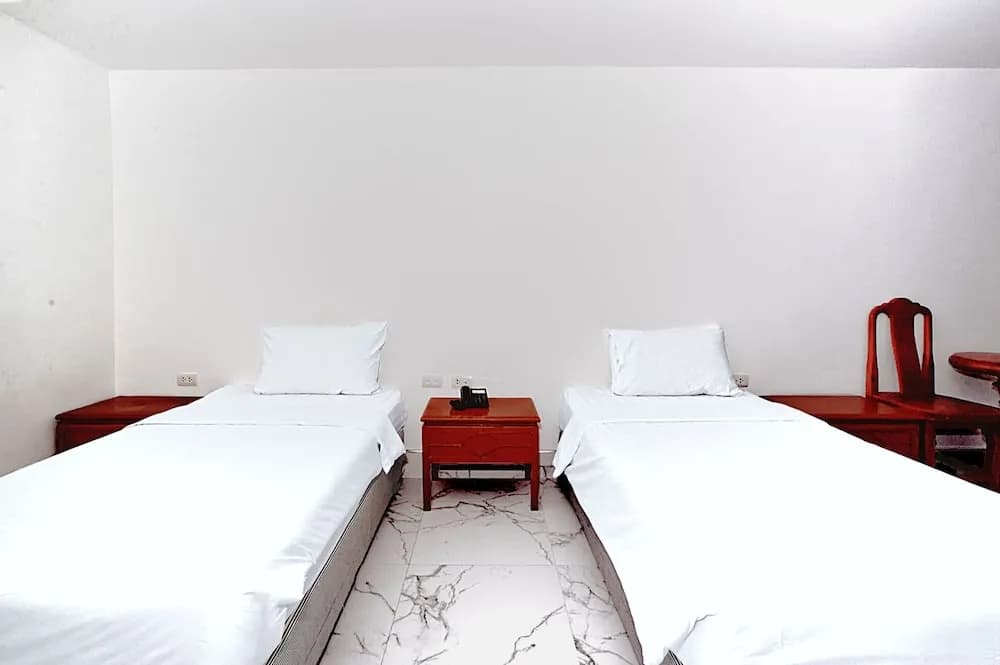 Deluxe Double room twin beds