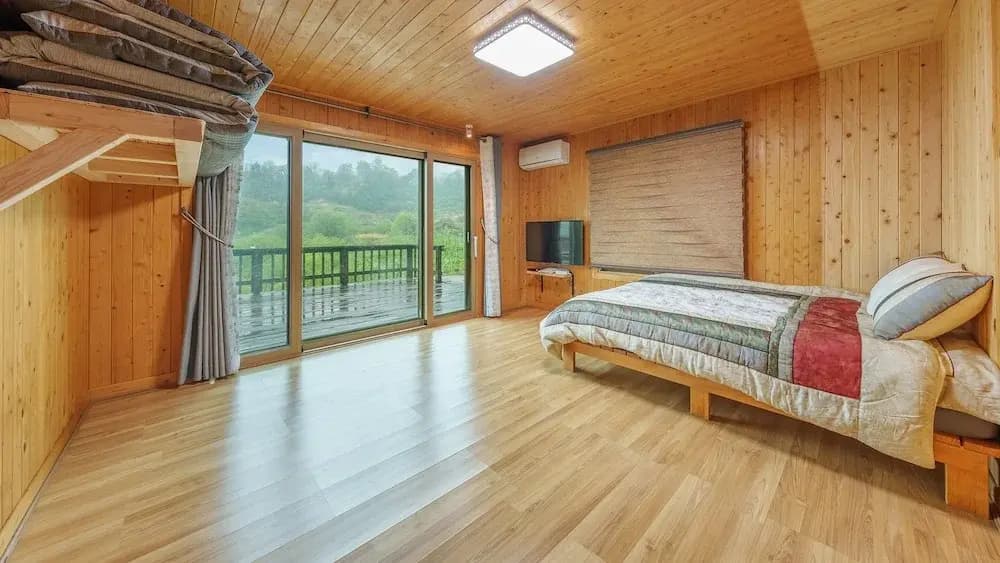 1 Bedroom Standard Double room with ocean view full double bed