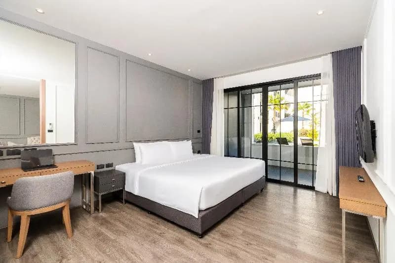 1 Bedroom Suite with view