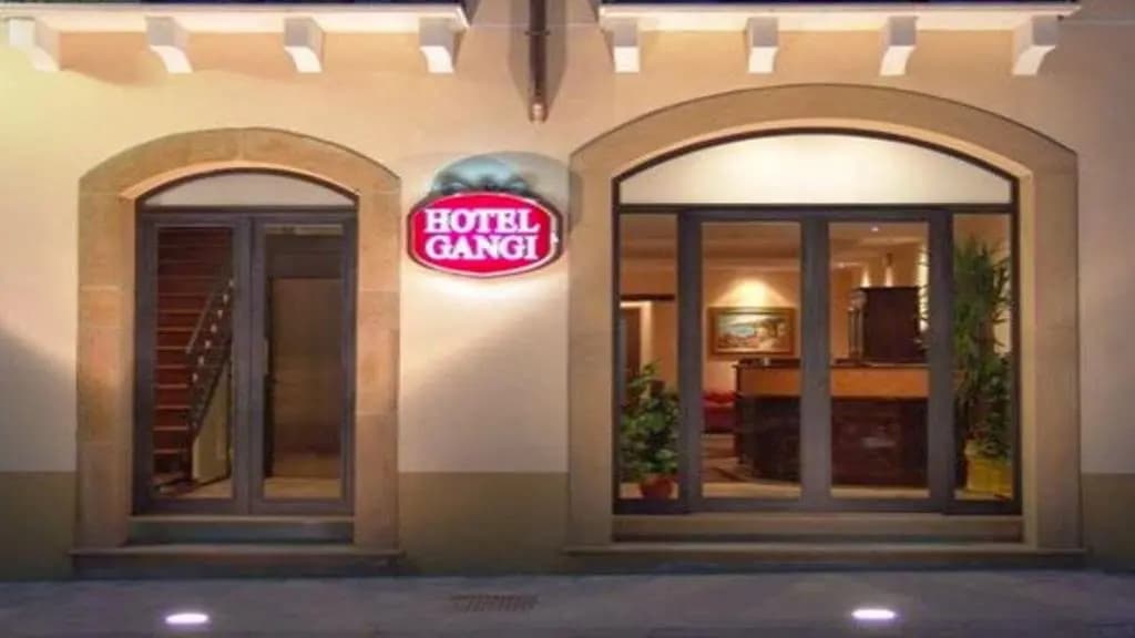 Hotel photo 1