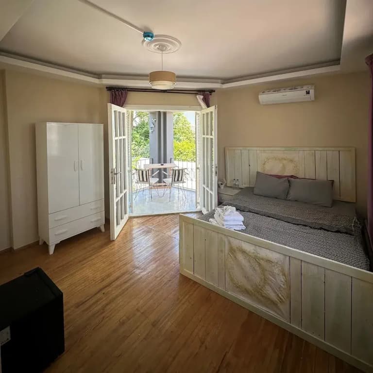 Comfort room