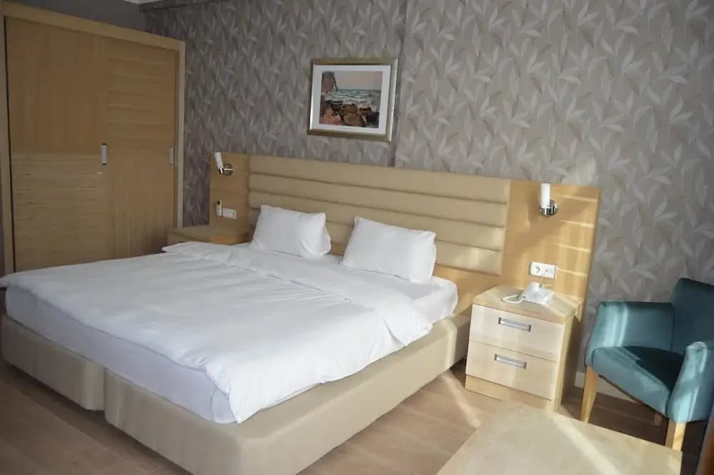 Suite with balcony