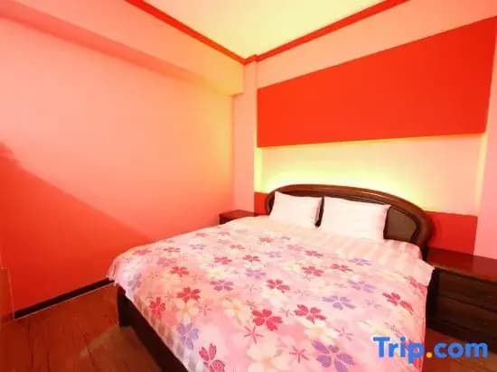 Double Suite full double bed