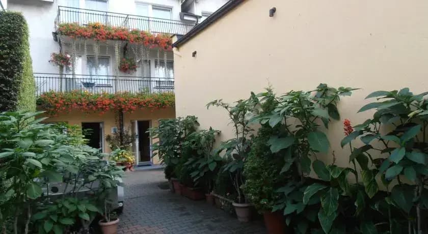 Hotel photo 1